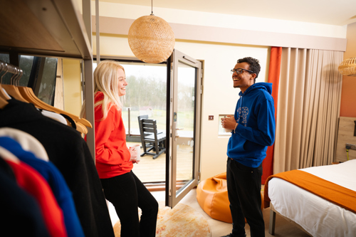 Ywp25clothinghotel 12