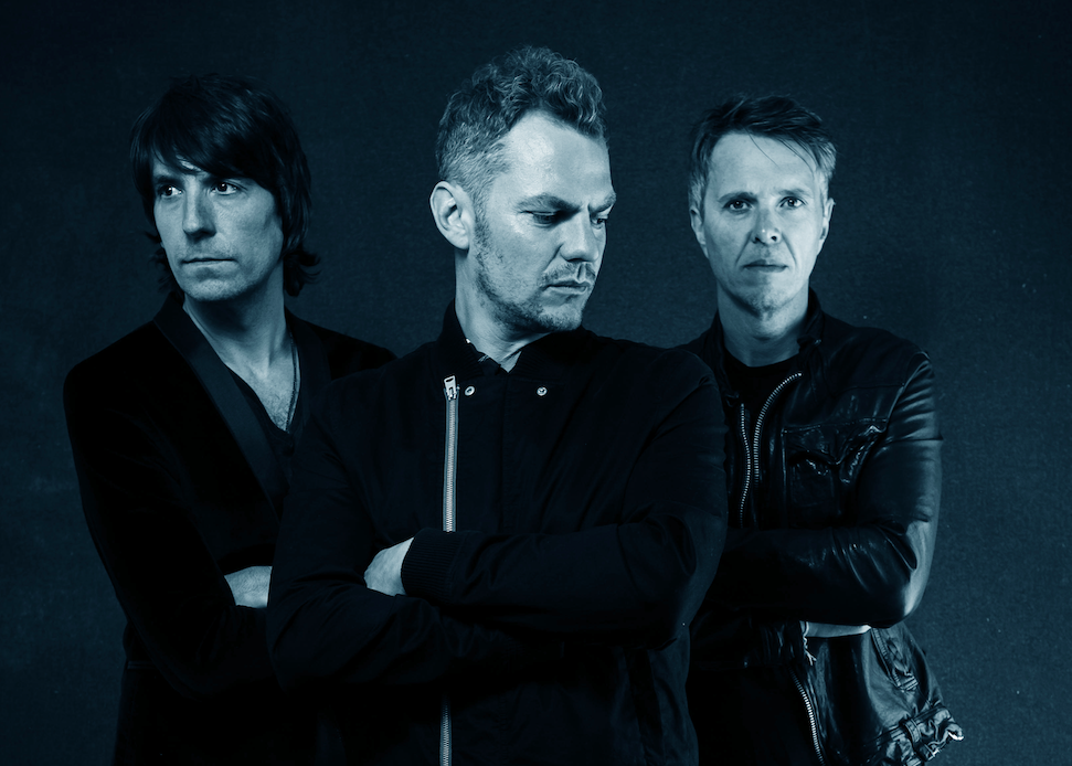 Toploader Blue Mid Shot